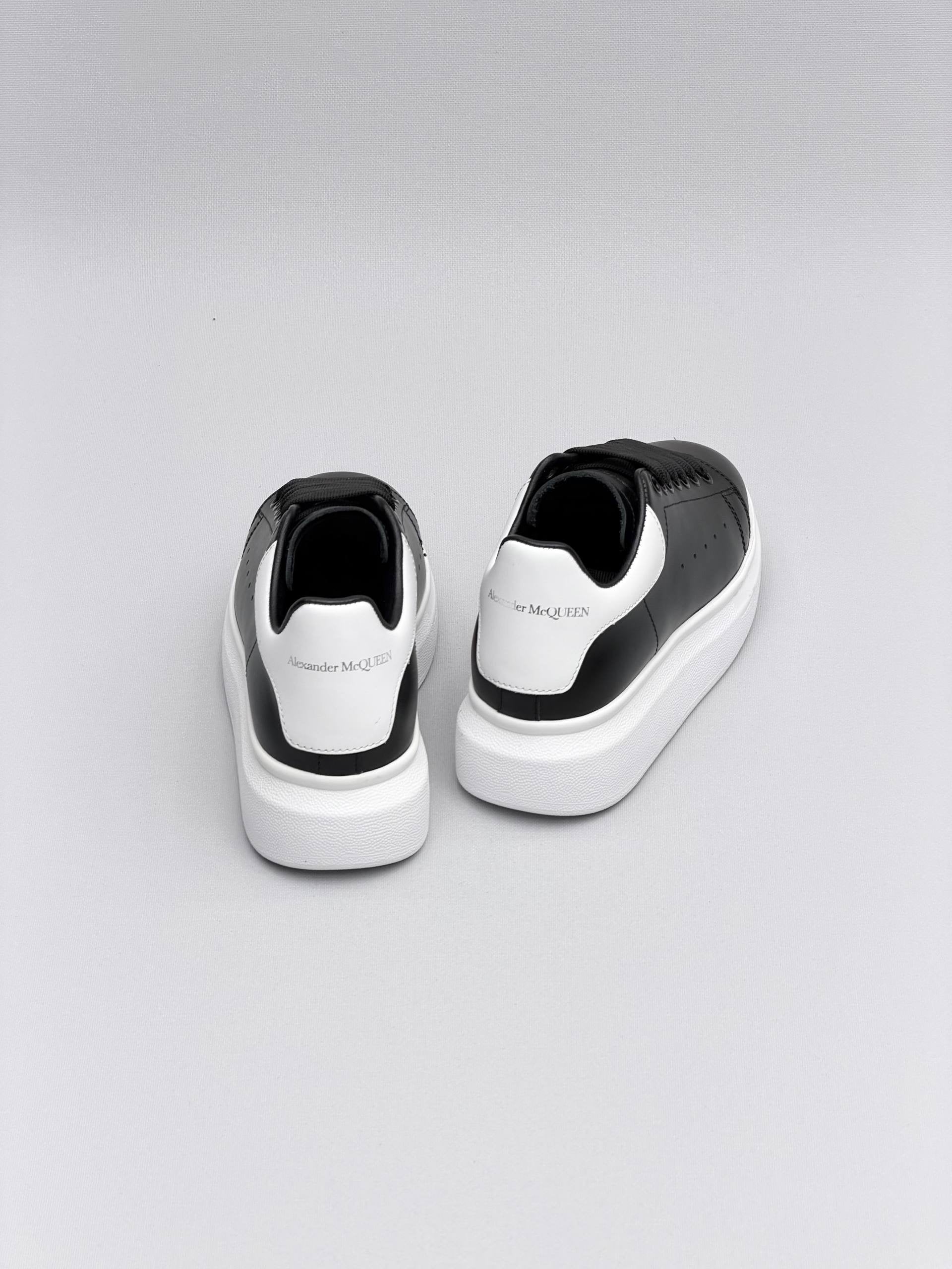 Alexander Classic Mens Black - White Sole Shoes Extra