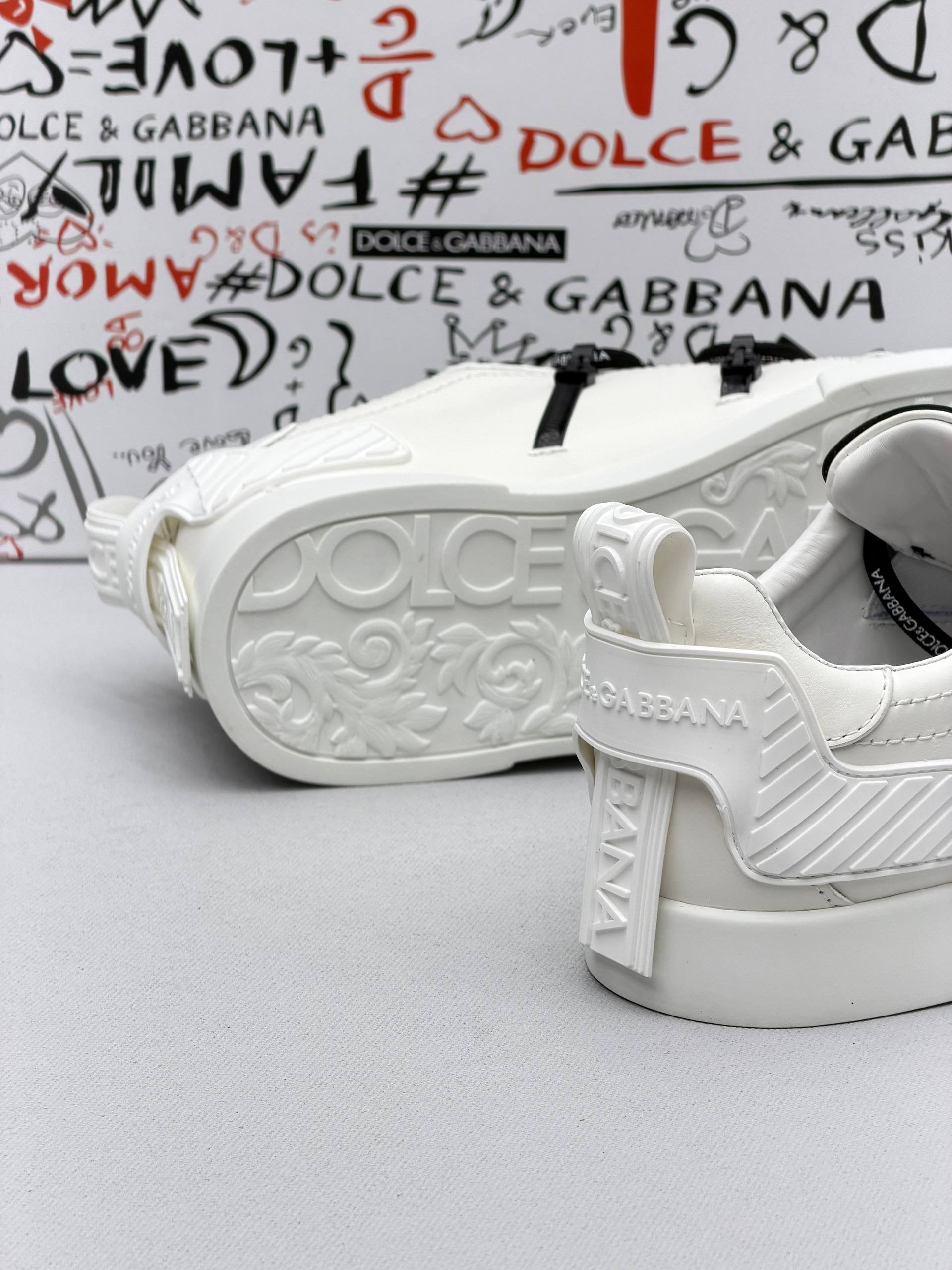 DG Men’s White Logo print Shoes