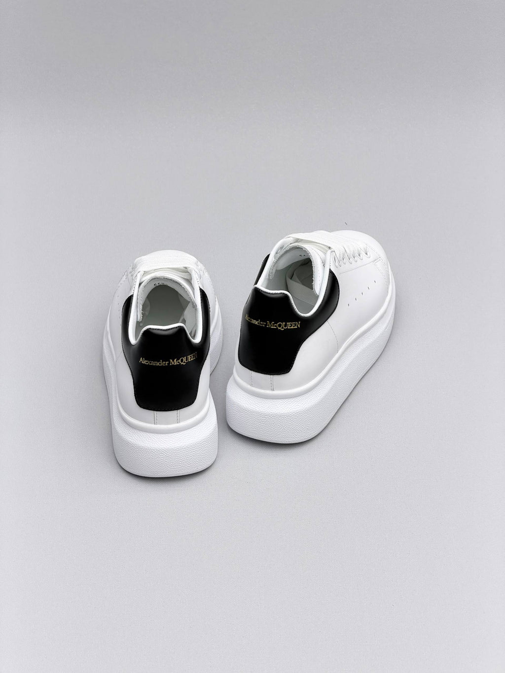 Alexander Classic Mens White Shoes