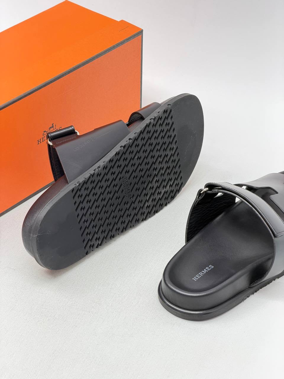 Hrms - Men’s Genius Sandals in Black