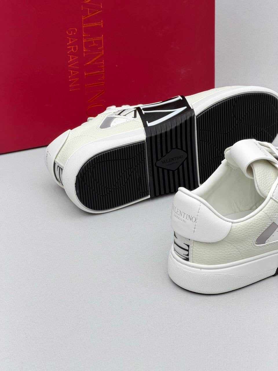 Valen - Straw in Shoes White