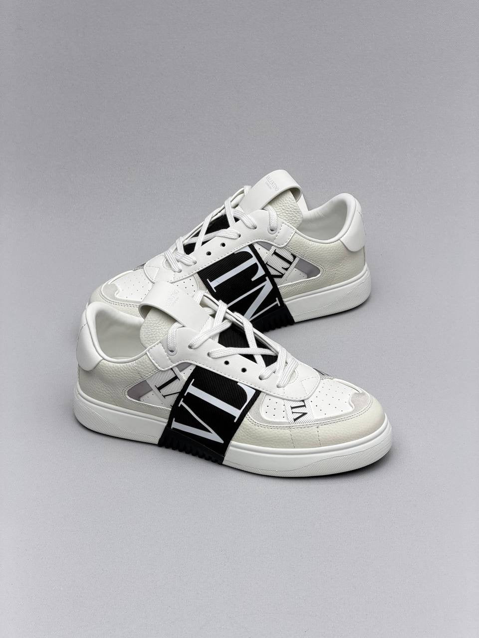 Valen - Straw in Shoes White